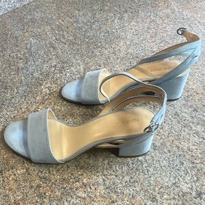 Nine West Sky Blue Velour Square Herls